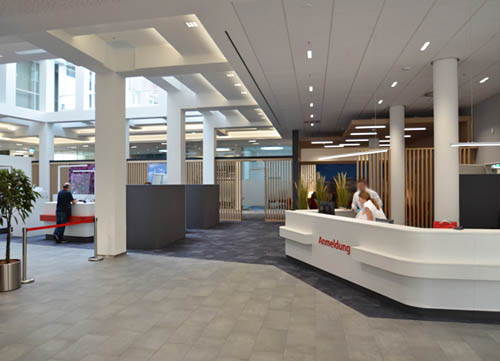 Eingangshalle einer Sparkasse